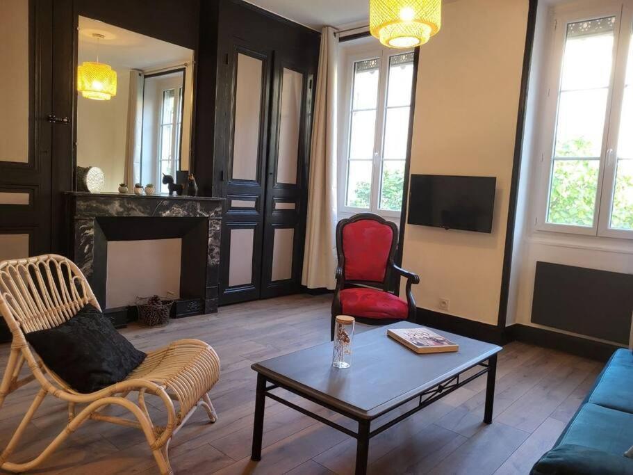 O Bon'Endroit - Appartement Confort - Centre Ville Вьен Экстерьер фото
